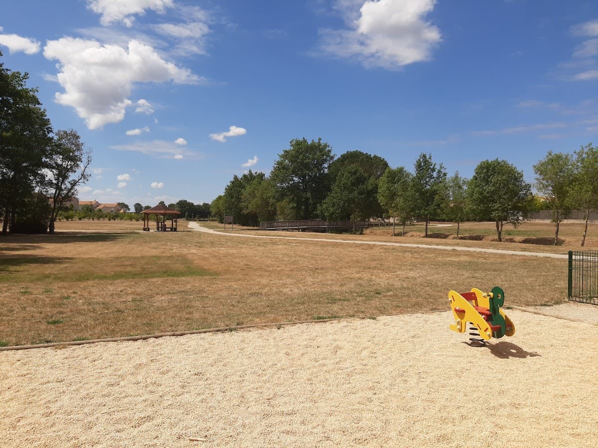 PARC MUNICIPAL DES PRES DU BOURG